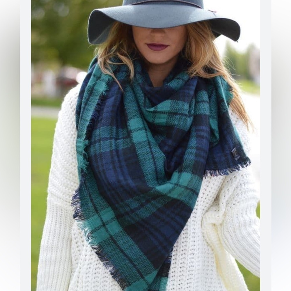 MISSGUIDED WOOL SCARF